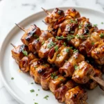 Gegrillte Honig-BBQ-Bacon-Hühnchen-Spieße