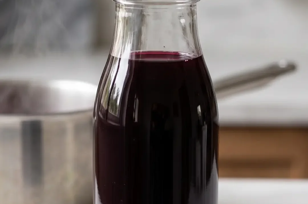 Holundersaft ohne Zuckerzusatz selber machen